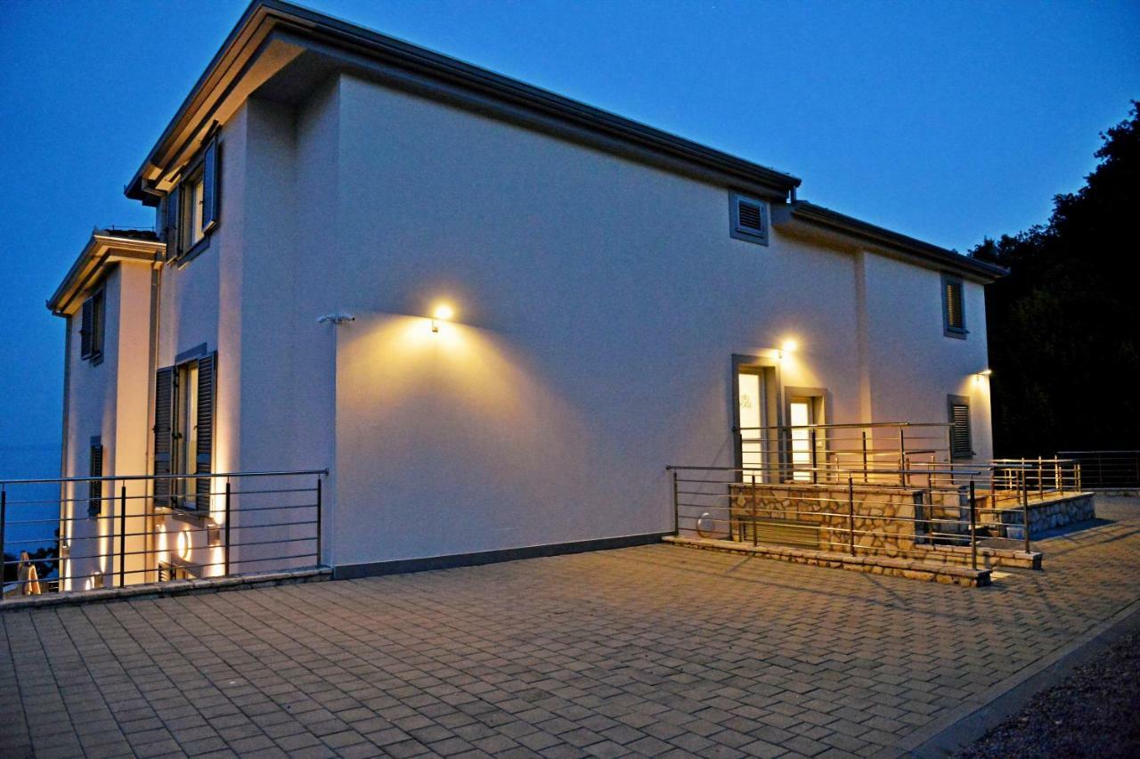 Plage Lovran Residence Exteriör bild